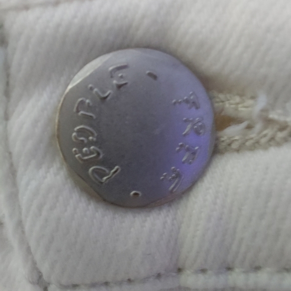 Free People high waisted fray Hem Frimge White jeans size.26 Distressed Cropped - Picture 8 of 13